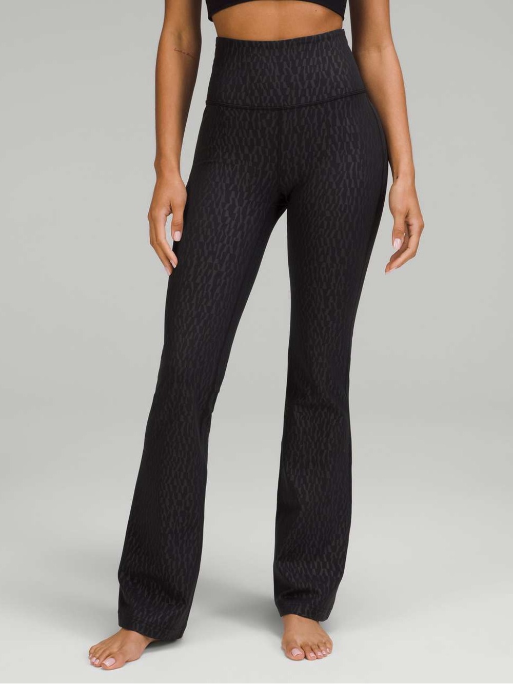 Lululemon Groove Super-High-Rise Flared Pant *Nulu Segment Emboss Black 34”